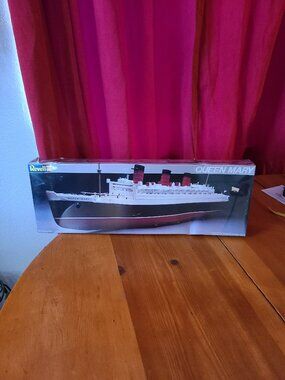 Revell Queen Mary 1:570 Scale Model Kit Made in USA VTG 1982 - New Sealed